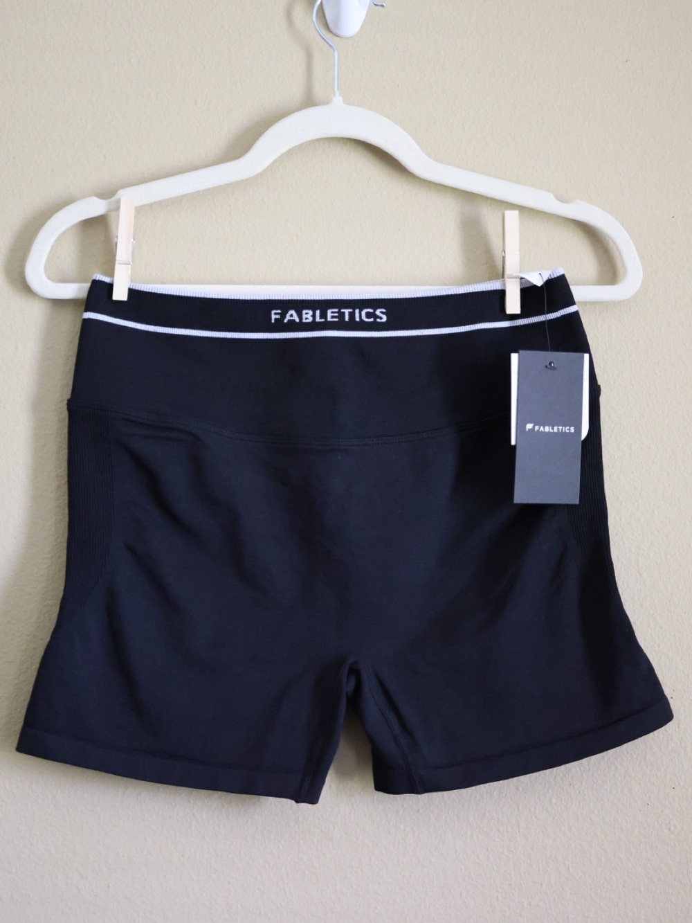 NWT Fabletics Black High Waisted Compression Shorts Large